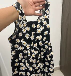 Erhaltene Ärmelloses Kleid für Mädchen mit Blumen Print von Kunden Z****a.