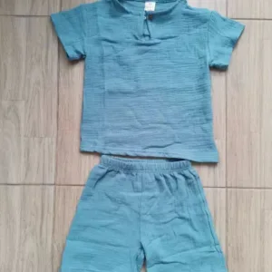 Erhaltene Kinder Baumwoll-T-Shirt und Shorts-Bekleidungsset vom Kunden N******a.